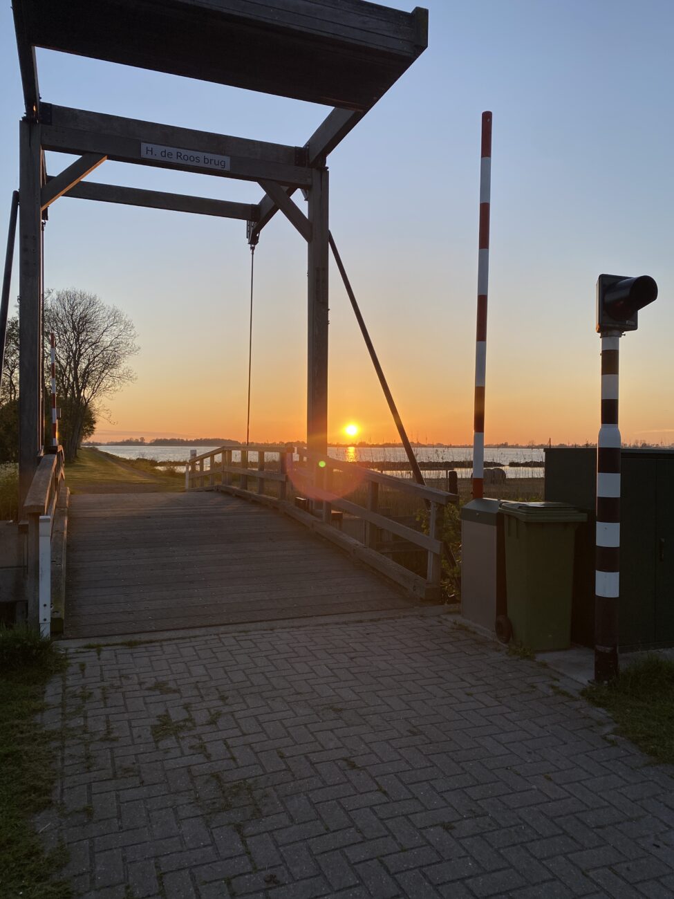 Zugbrücke bei Sonnenuntergang