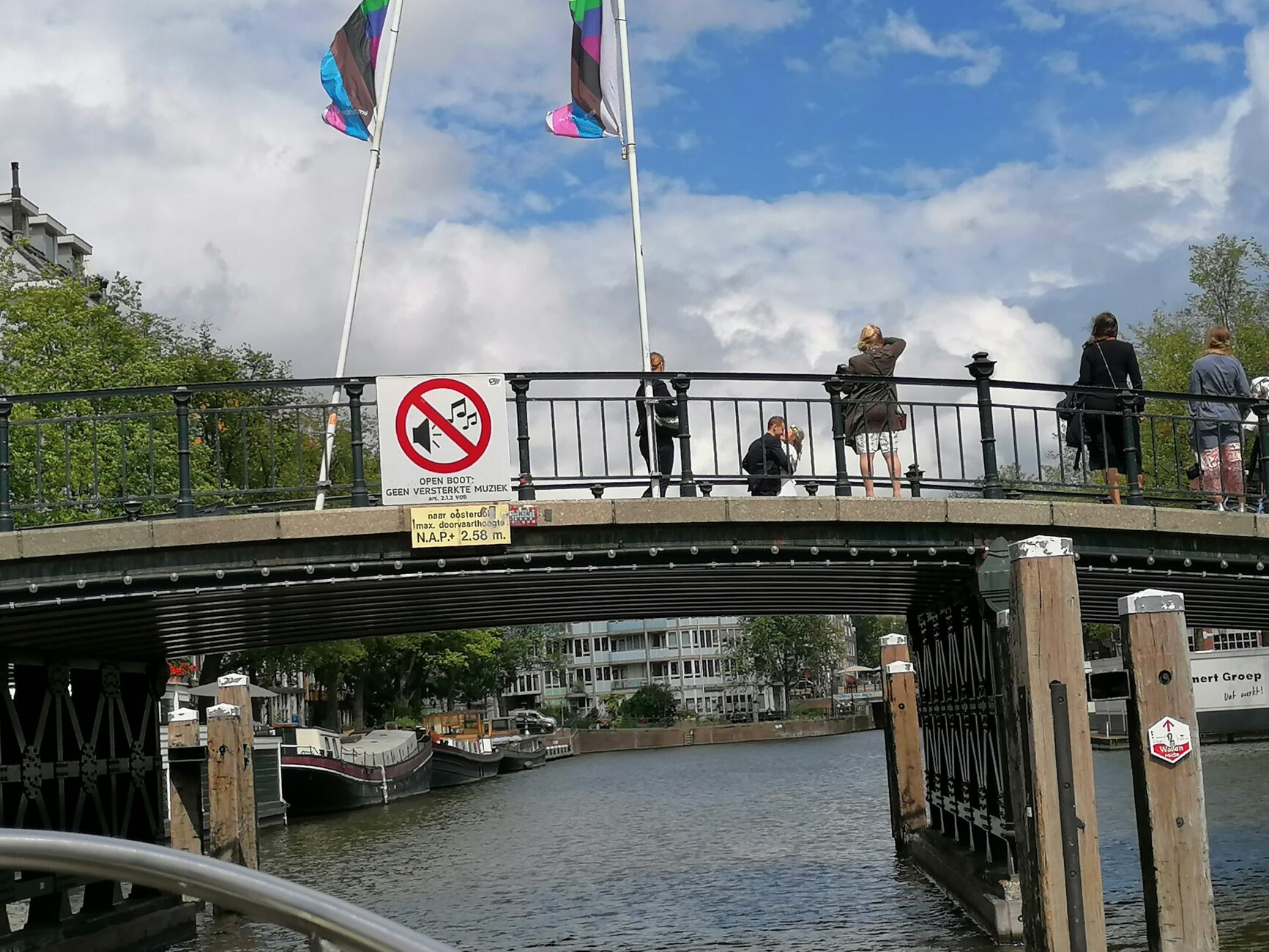 Brücke mit Brautpaar